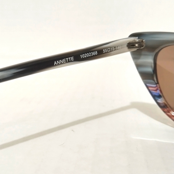 CORINNE McCORMACK Annette Gray Cat Eye Sunglasses - Picture 8 of 10